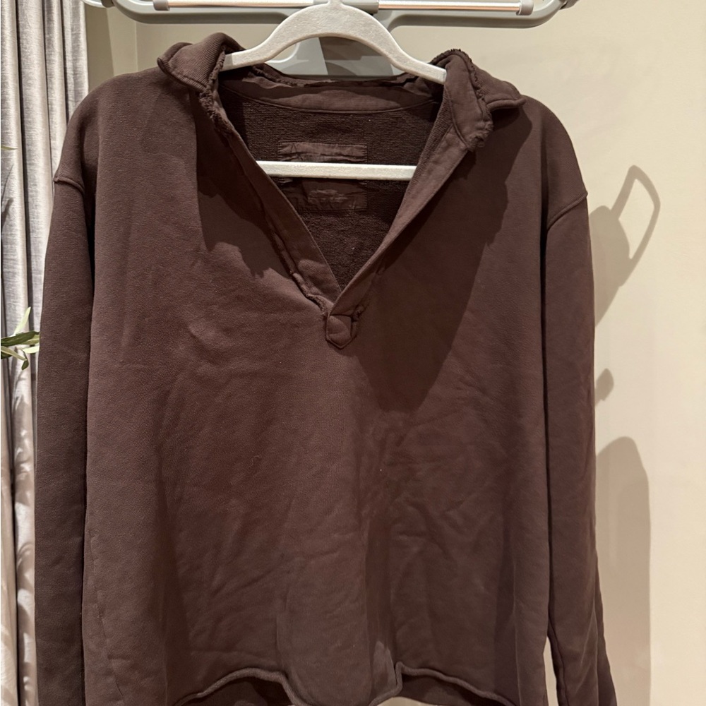 Frank & Eileen - Patrick in Popover Henley in Irish Chocolate - Picture 3 of 9